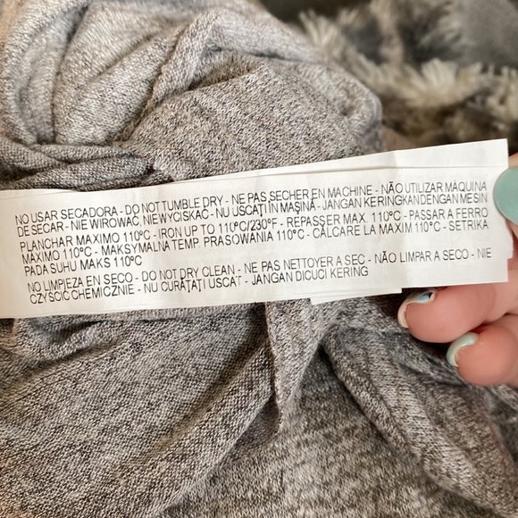 3/$30 Zara Grey Velvet Embroidered Pocket 3/4 Sleeve Top Size XL - Picture 9 of 11